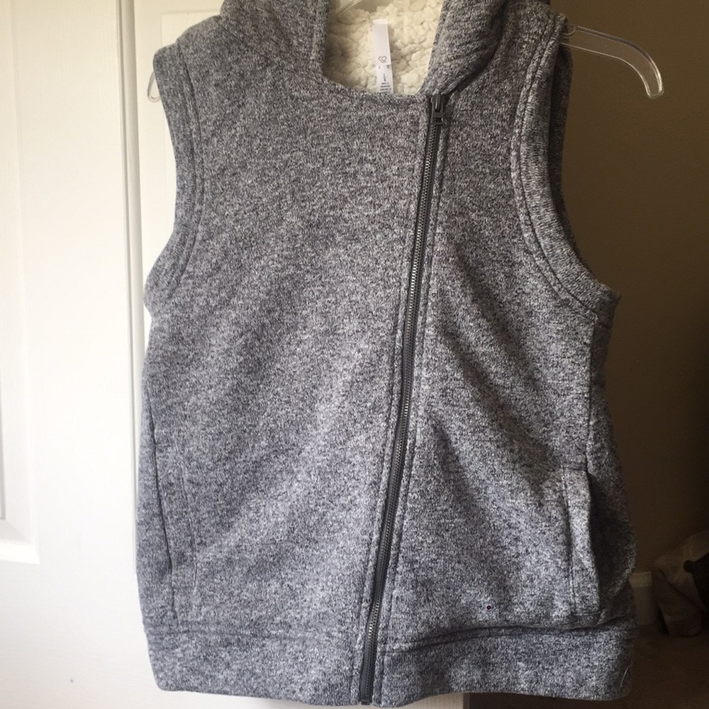 Grey speckled vest